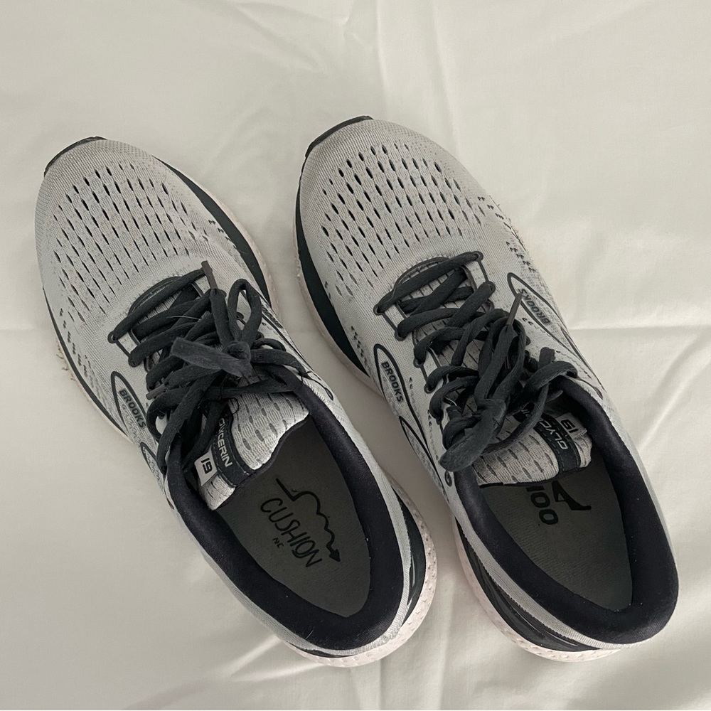 Women’s Brooks Glycerin 19, size 10